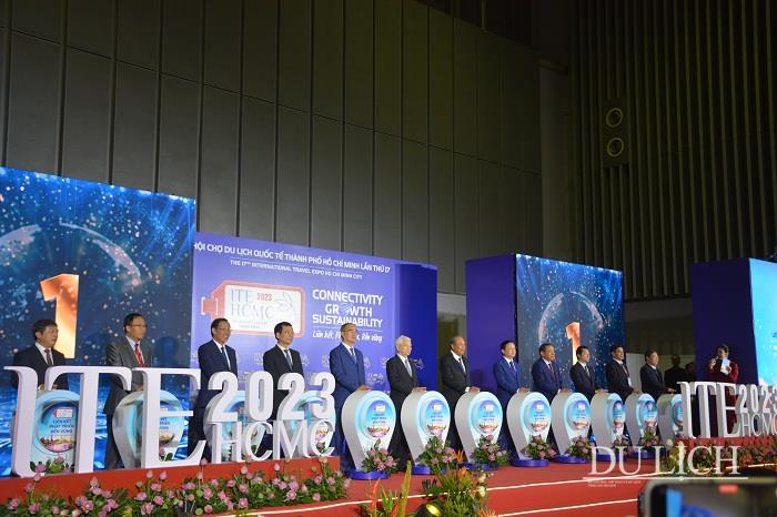  Lãnh đạo, nguyên lãnh đạo Chính phủ và các bộ ban ngành và khách mời thực hiện nghi thức Khai mạc Hội chợ Du lịch Quốc tế ITE HCM 2023